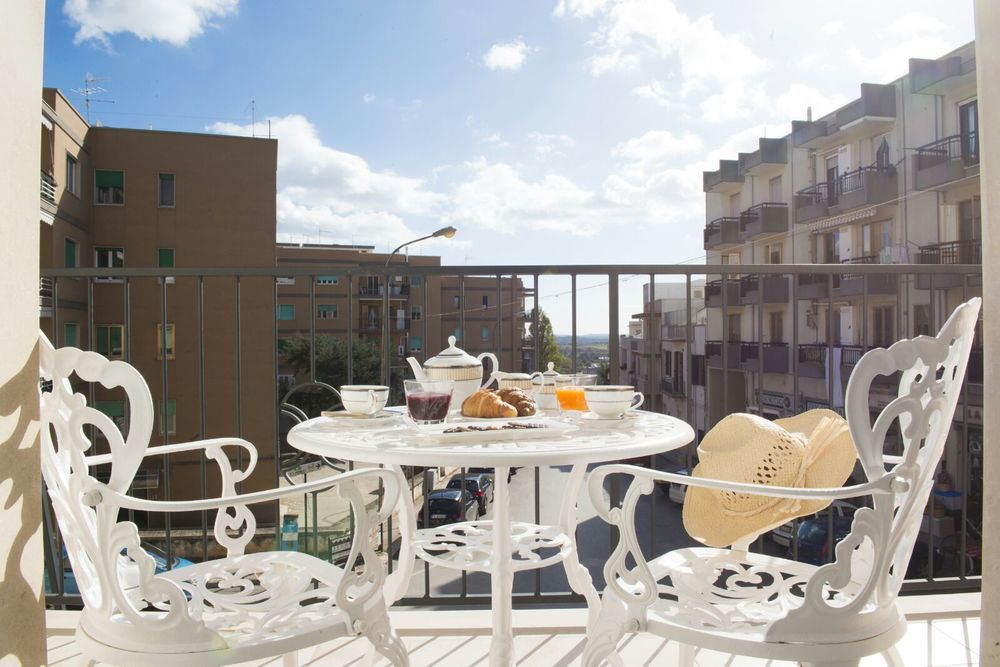 Bed and Breakfast Dimora Cappuccini Cisternino Exterior foto
